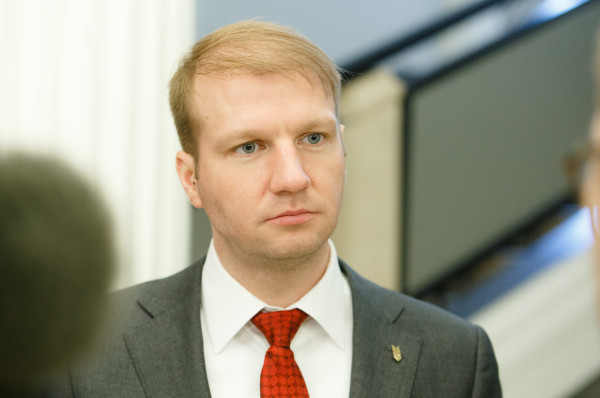Amatpersonas deklarācija: cik lieli pērn bijuši ministra Meļņa ienākumi?