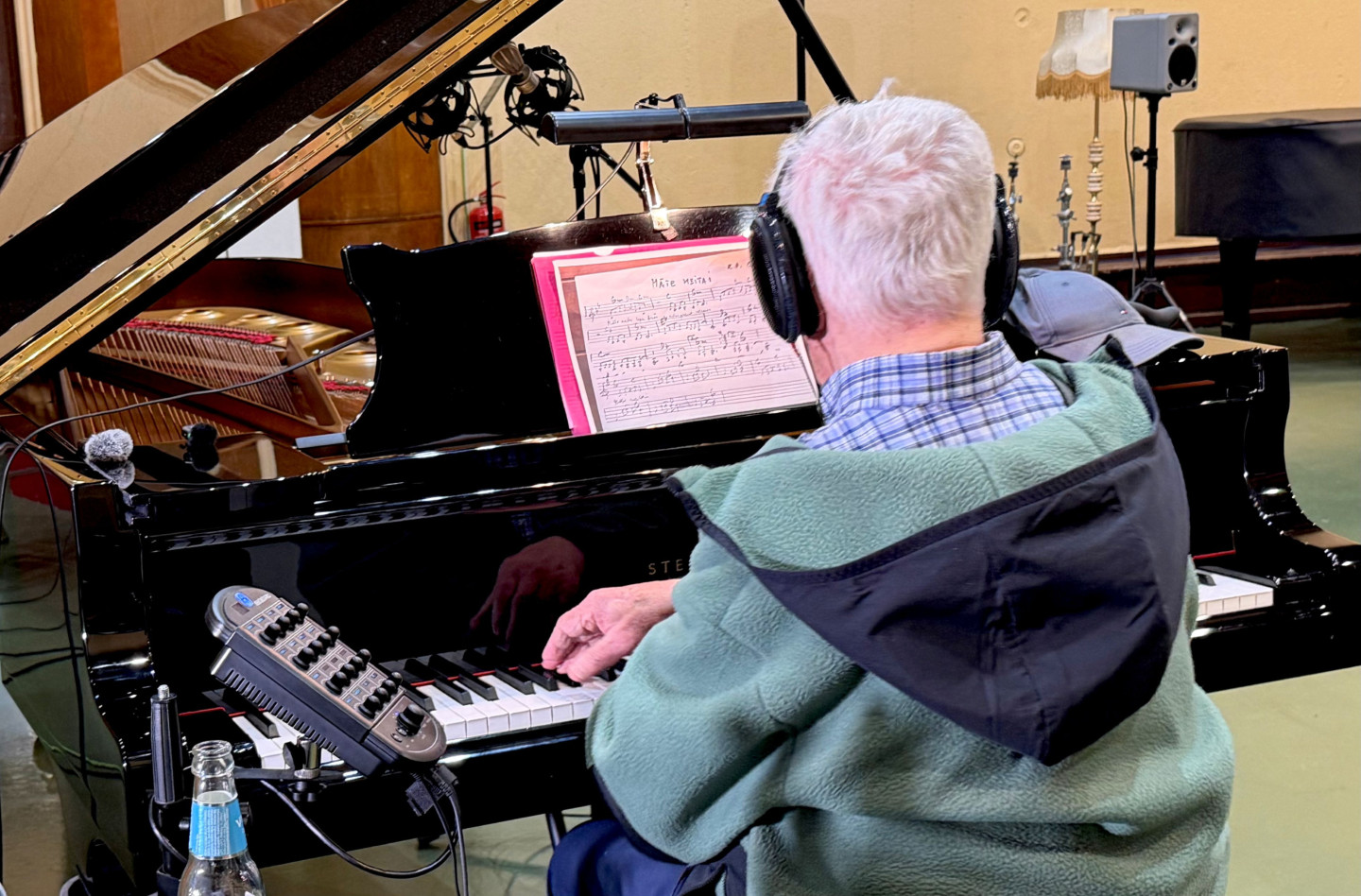 Raymond Paul écrit une nouvelle chanson pour Ance Krause