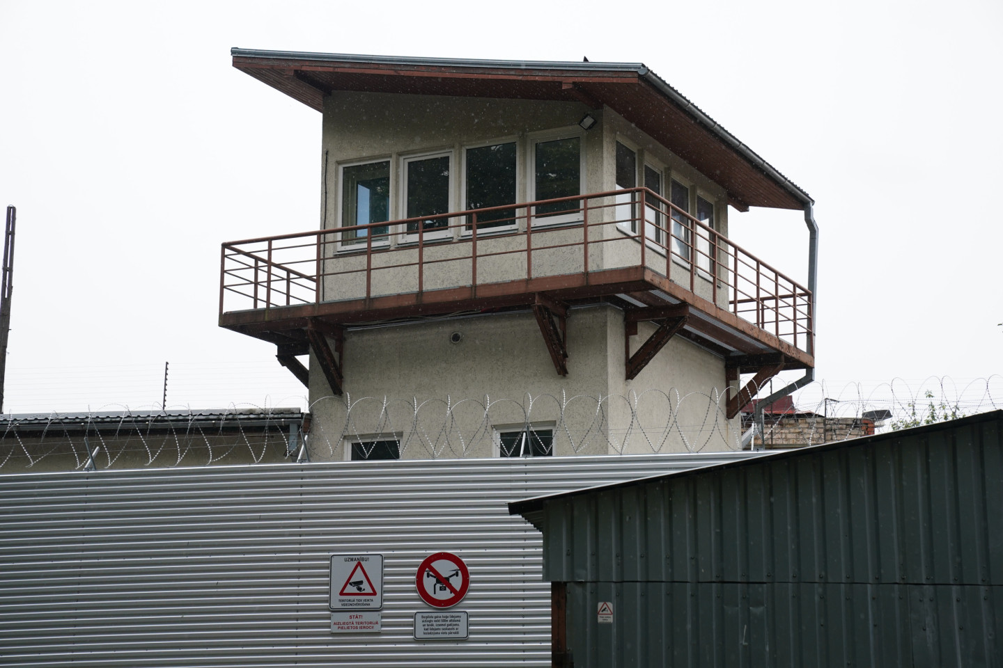 Latvia Prison Stores: New Operator Linked to Previous Controversies & Smuggling Ring
