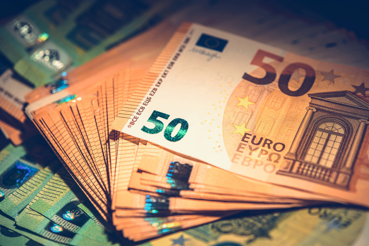 PVD amatpersonas deklarācija: ar algu virs 2000 eiro iekrāti 156 000 ...