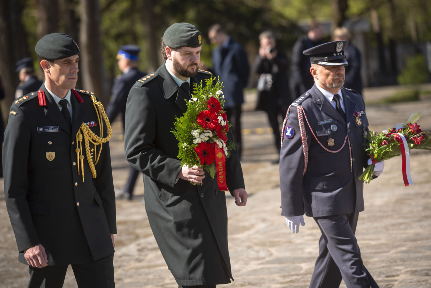Valsts augstākās amatpersonas godina Nacisma sagrāves un Otrā pasaules ...